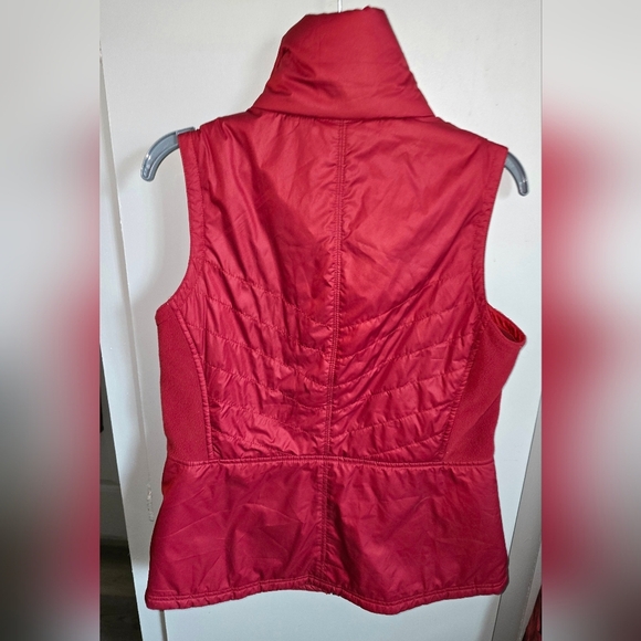 Columbia Red Quilted Puffer Vest With Pockets Zip-up Cold Weather Women's M - Picture 5 of 10